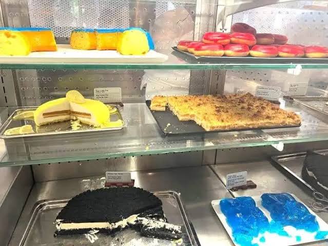 Desserts at Pym Kitchen, including the oversized Oreo cake