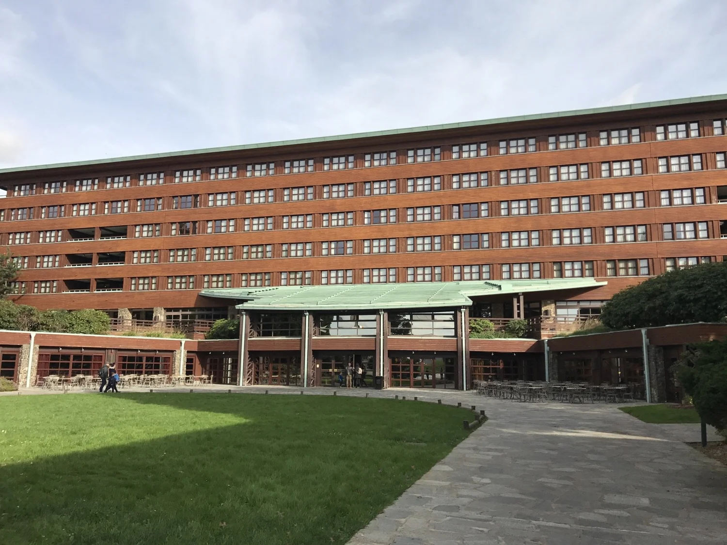 Image shows exterior image o fthe sequoia lodge